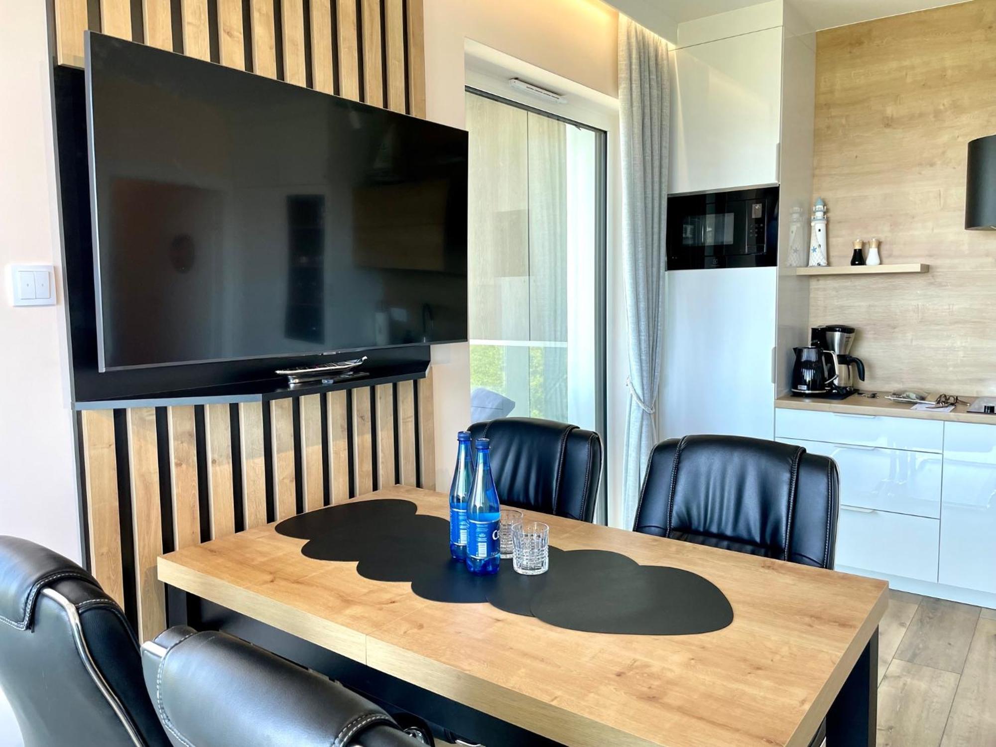 Perlowa Przystan - Apartamenty Komfort Widok Na Morze, Parking 시아노제티 외부 사진
